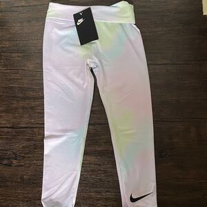New Girls nike leggings